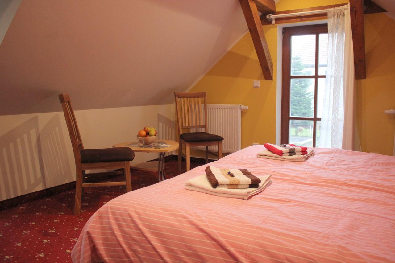 Hotel "Altjessen 57" Pirna Esterno foto